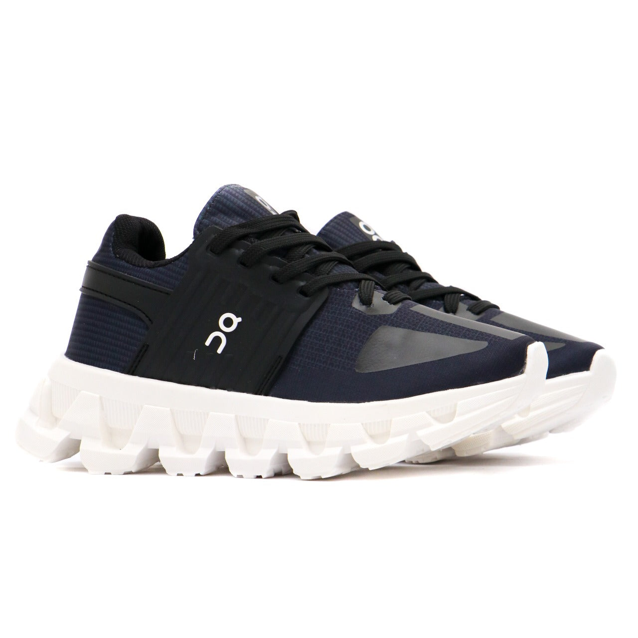 NUEVOS TENIS ON URBAN